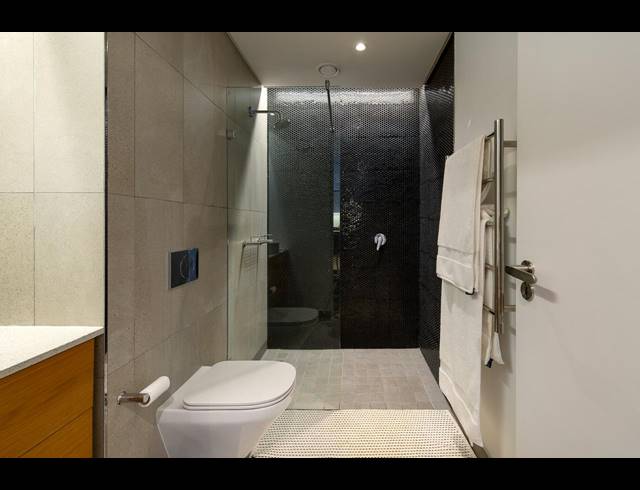 1 BEDROOM APARTMENT TO LET IN DE WATERKANT